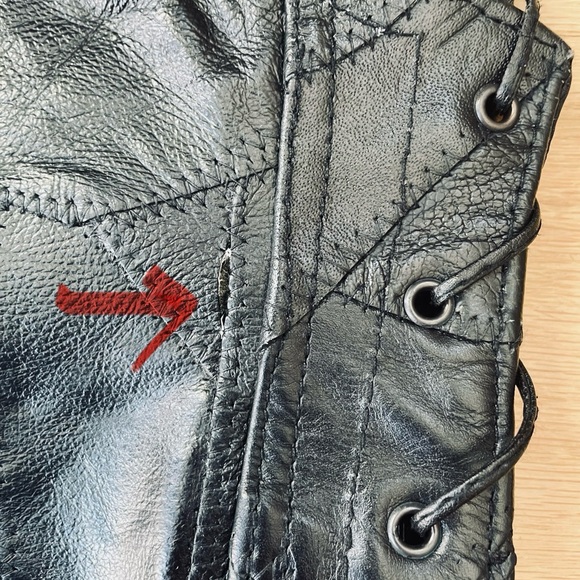 Diamond Plate Leather Vest Size XL - Picture 16 of 16